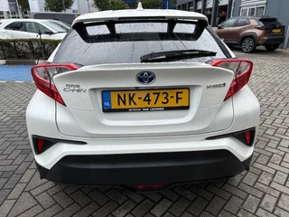 Toyota C-HR 1.8 Hybrid Executive / 7