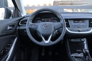 Opel Grandland X 1.2 Turbo Ultimate | Cruise | Airco | Trekhaak | Sensoren | LM Velgen / 4