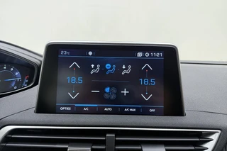Peugeot 3008 1.2 PureTech Blue Lease Executive Camera l Climate Control l Cruise Control l Apple Carplay & Android Auto l PDC voor en achter l Bluetooth l Lichtmetalen Velgen l Afneembare Trekhaak / 24