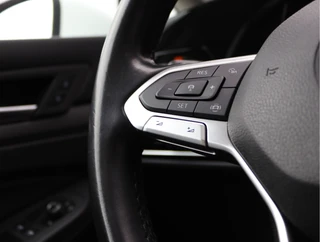 Volkswagen Golf 1.5 eTSI  | Pano | IQ.light | Winter pakket | Org. NL / 37