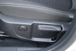 Ford Focus Wagon 125PK HYBRID TITANIUM-X VIRTUAL-COCKPIT B&O AUDIO CLIMA P-SENSOREN 17"LMV LED CAMERA WINTERPACK NL-AUTO / 17