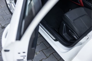 Audi Q2 1.0 TFSI Sport  | NL Auto | Bluetooth / 23
