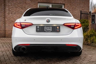 Alfa Romeo Giulia 2.0T Super 200 PK Aut Pano Keyless Half/Leder Xenon 19'' / 9