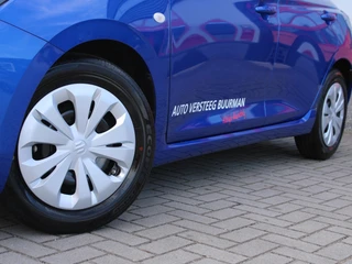 Suzuki Swift 1.2 Comfort Smart Hybrid / 2