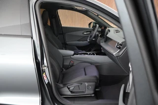 Audi Q3 1.5 272pk e-hybrid S edition Trekhaak Camera Keyless Panoramadak Stoelverwarming Virtual Cockpit Navigatie 2x S-Line / 14