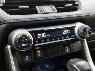 Toyota RAV4 2.5 Hybrid Dynamic | Camera | Navi | Cruise Control | Stoelverwarming | Electrische Stoelen / 27