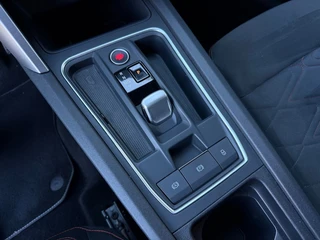 SEAT Leon 1.4 TSI eHybrid PHEV FR 204PK Trekhaak Camera Carplay ACC / 48