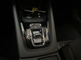 Skoda Octavia Combi 1.0 e-TSI DSG Business Edition Navigatie Parkeersensoren App-Connect DAB+ / 18