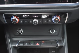 Audi Q3 45 TFSI e S edition S-Line 245 PK | NL-Auto | Keyless | Carplay | Virtual cockpit | DAB | Elekt.trekhaak | Full LED | Allweathers / 25