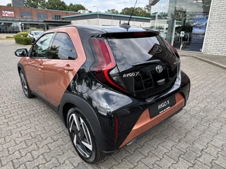 Toyota Aygo X HYBRID 115 ENVY NIEUW EN DIRECT LEVERBAAR!! LED PARK-SENSOREN KEYLESS STOELVERW APPLE/ANDROID CLIMA AD-CRUISE NAVI / 6