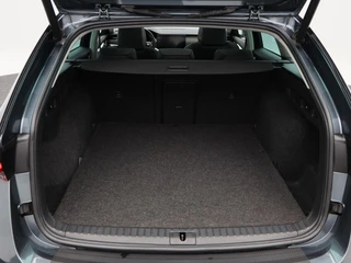 Skoda Octavia Combi 1.4 TSi 204 PK iV PHEV Business Plus | Stoelverwarming | Panoramadak | Camera | Adaptive Cruise | Head UP | 18 Inch | 95.33 Km !! / 17