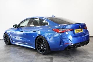 BMW 4 Serie Gran Coupé M440i xDrive High Executive  ACC Opendak Wide Screen Head-up H&K Trekhaak Carbon Laser Light Portimao Blue! / 2