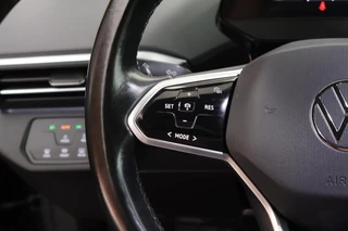 Volkswagen ID.4 First 77 kWh SOH 90% Trekhaak Stoelverwarming Camera Navigatie / 17