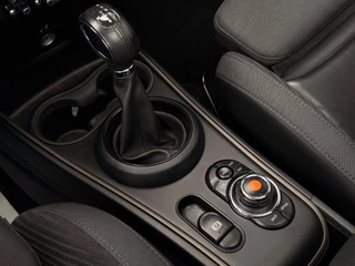 Mini Mini Countryman 1.5 Cooper Chili / Pano / CarPlay / Trekhaak / 14