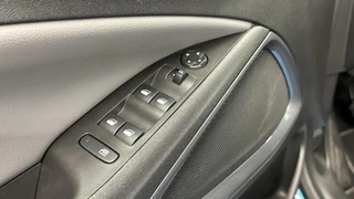 Opel Crossland X 1.2 Turbo Innovation CAMERA ECC LM NAVI CARPLAY. / 16