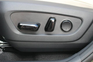 Lexus NX 450h+ AWD President Line DIRECT LEVERBAAR PANO STOELVENT MARK-LEVINSON QUAD LED / 17