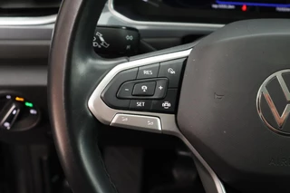Volkswagen T-Roc 1.0 TSI 110pk Style Trekhaak LED Virtual Cockpit Navigatie / 16