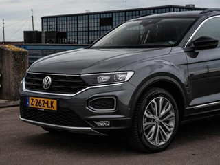 Volkswagen T-Roc 1.5 TSI 150 PK DSG Style IQ.DRIVE | Trekhaak | Virtual Cockpit | LED | ACC | Camera | Dodehoekdetectie | Stoel-/Stuurverwarming | Navigatie | Apple CarPlay/Android Auto | 18" / 40