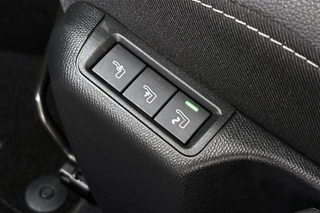 Opel Corsa 1.2 Ultimate 100PK Stoelverwarming Massage Keyless LED Koplampen / 18