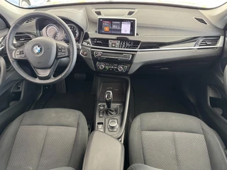 BMW X1 sDrive18iA High Executive | Cruise Control | Camera | Navigatie | Stoelverwarming | LM-Velgen | Climate Control | Elektrisch bedienbare Achterklep | PDC | LED Verlichting ( Vestiging - Vianen ) / 12