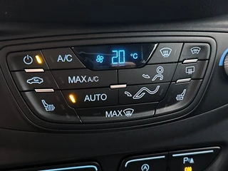 Ford B-MAX 1.0 EcoBoost Titanium Cruise Control | Stoelverwarming | Navigatie | Camera | Trekhaak | NAP / 24