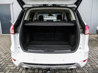 Ford KUGA 1.5 ST-line Titanium | Navi | Xenon | Climate control | PDC v+a | Cruise control | Stoelverwarming | Trekhaak / 16