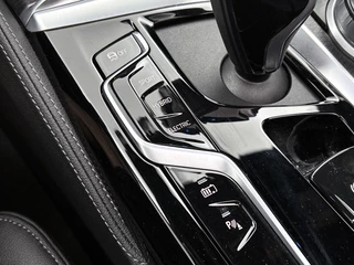 BMW 5-serie 545e xDrive High Executive M Sport | Dakraam | Camera | Autopilot | Stoel-/Stuurverwarming | CarPlay / 24