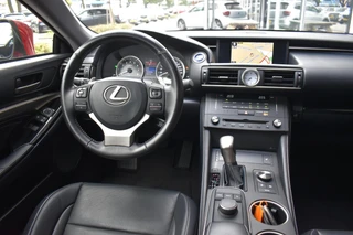Lexus RC 300h Business Line Pro / 30