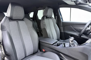 Peugeot 3008 1.2T Allure Pack Business | Navigatie | Achteruitrijcamera | Parkeersensoren | Keyless Entry | LED koplampen | Privacy Glass | Apple Carplay/Android Auto / 14
