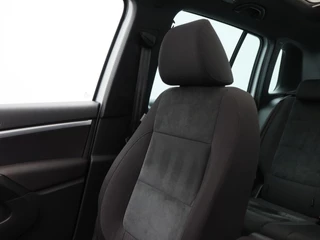 Volkswagen Tiguan 1.4 TSi R-Line Edition 125 Pk | Panoramadak | Trekhaak | Camera | Cruise Control | Climatronic | Navigatie | 18 Inch / 32