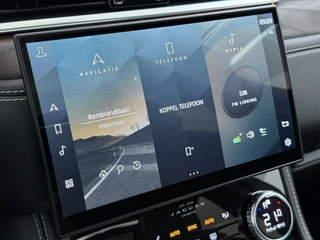 Jaguar F-PACE 2.0 P400e PHEV HSE VAN: 40.900,- VOOR: 38.877,- UW VOORDEEL: 2.023,- RIJKLAARPRIJS INCL 12 MND BOVAG GARANTIE| PANORAMA DAK | EL.STOELEN MET GEHEUGEN | HEAD UP | STOEL + STUUR VERWARMING | LEDER| 360 CAMERA / 39