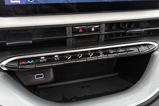 Fiat 500 C Icon 42 kWh Stoelverwarming 17'' Diamantfinish Velgen Cruise control / 24