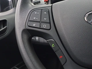 Hyundai i10 1.0i Comfort Bluetooth | All-seasons | Cruise control / 23