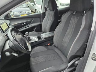 Peugeot 3008 1.2 PureTech Blue Lease Executive NAVI CAMERA TEL LM / 12