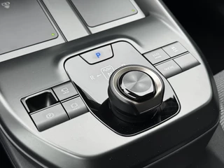 Toyota bZ4X Touring Dynamic 75 kWh APPLE/ANDROID BLINDSPOT CLIMA PARK-SENSOR STOEL/STUURVERWARMING EL-BESTUURDERSSTOEL EL-ACHTERKLEP / 23