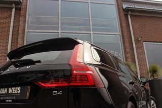Volvo V60 2.0 B4 Inscription | NL auto | 2e eigenaar | BTW auto | Stuurverwarming | Leer | Cruise control | DAB | Camera | LED | Navigatie | Bluetooth | PDC / 44