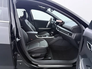 Kia K4 1.0 T-GDi MHEV GT-Line Launch Edition (pano) - Schuif/kantel dak - Stoel/stuurverwarming - AppleCarplay - Android Auto - 7 jaar of 150.000km fabrieksgarantie / 39