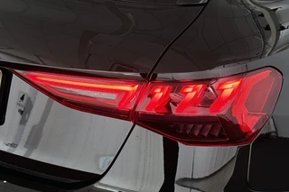 Audi A3 Sportback 35 TFSI Advanced Automaat Stoelverwarming LED Sportstoelen / 19