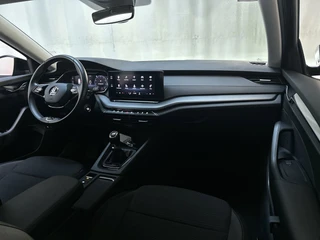 Škoda Octavia Combi 1.0 TSI 110pk Business Edition Navigatie Parkeersensoren App-Connect DAB+ / 4
