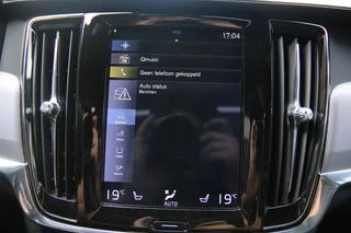 Volvo V90 2.0 T4 R Design Pano | Trekhaak | Apple carplay | Pilot assist | / 15