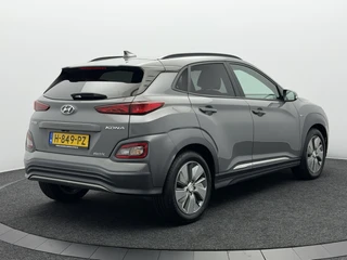 Hyundai Kona EV Premium 64 kWh SOH 90,1% Warmtepomp | Leer | Head-Up | Elektr. Stoelen | Adaptive Cruise / 14