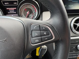 Mercedes-Benz GLA 200 Ambition Dealeronderhouden - Originele Trekhaak / 17