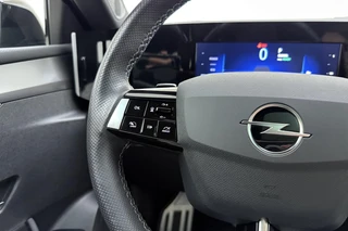 Opel Astra 1.6 Hybrid GS Line 180pk | Automaat | Full Options | Lederen Bekleding | LED Matrix | Trekhaak | Stoelverwarming-verkoeling | 18" Lichtmetalen Velgen | Panoramadak / 24