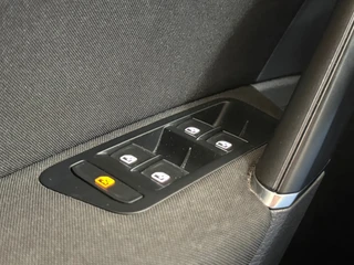 Volkswagen Golf Variant 1.4 TSI R-line | 150pk | DSG Camera | Licht+Zicht | Ambient | Winter Pakket / 22