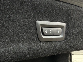 Bmw 3-serie 330i xDrive M-sport | 360 Camera | Keyless | Sfeerverlichting | / 9