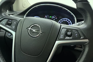 Opel Mokka X 1.4 Turbo 140pk Innovation | Navigatie | Achteruitrijcamera | Parkeersensoren | Keyless | Climate control | Cruise control | Extra getint glas | Lichtmetalen velgen / 20