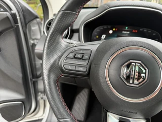 MG EHS 1.5 TGDI Luxury PHEV | Pano | Leder | 360 Camera | / 12