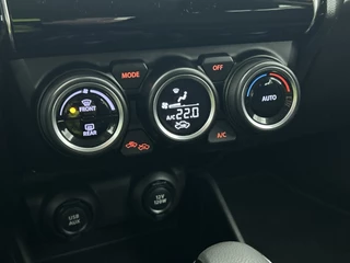 Suzuki Swift 1.2 Style Smart Hybrid | Camera | CarPlay | Adaptive Cruise | Stoelverw. | Climate Control / 15