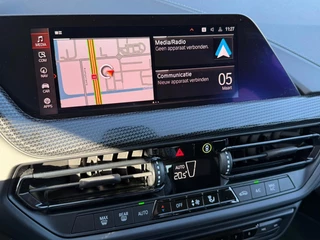 BMW 1-serie 116i / camera / carplay / navigatie skyscraper / 18