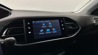 Peugeot 308 SW 1.2 PureTech Blue Lease Allure TREKHAAK CAMERA NAVI CRUISE LM. / 35